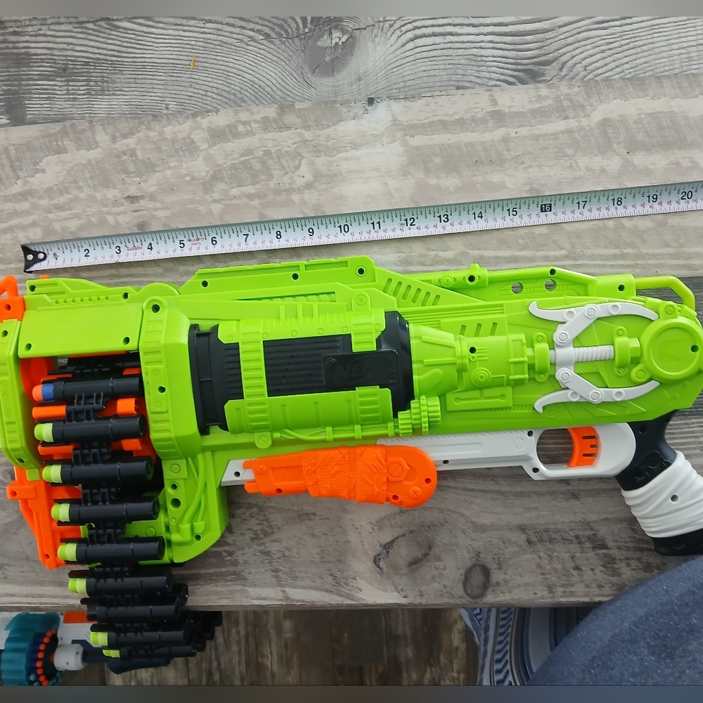 Nerf Zombie Strike Ripchain Dart Gun with Chain Toy Tested